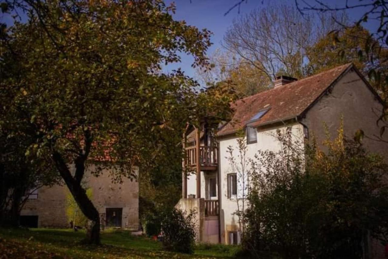 Bed and Breakfast Domaine Pastel Besson Exterior foto