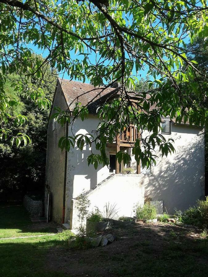 Bed and Breakfast Domaine Pastel Besson Exterior foto