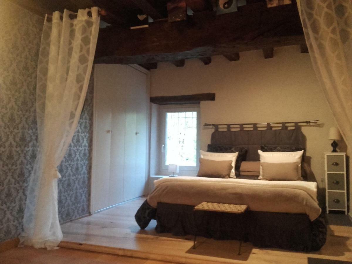 Bed and Breakfast Domaine Pastel Besson Exterior foto