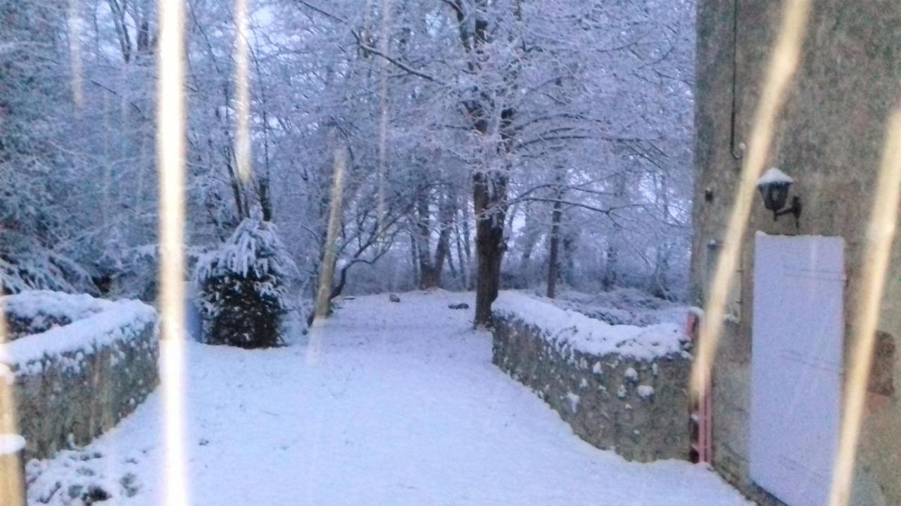 Bed and Breakfast Domaine Pastel Besson Exterior foto